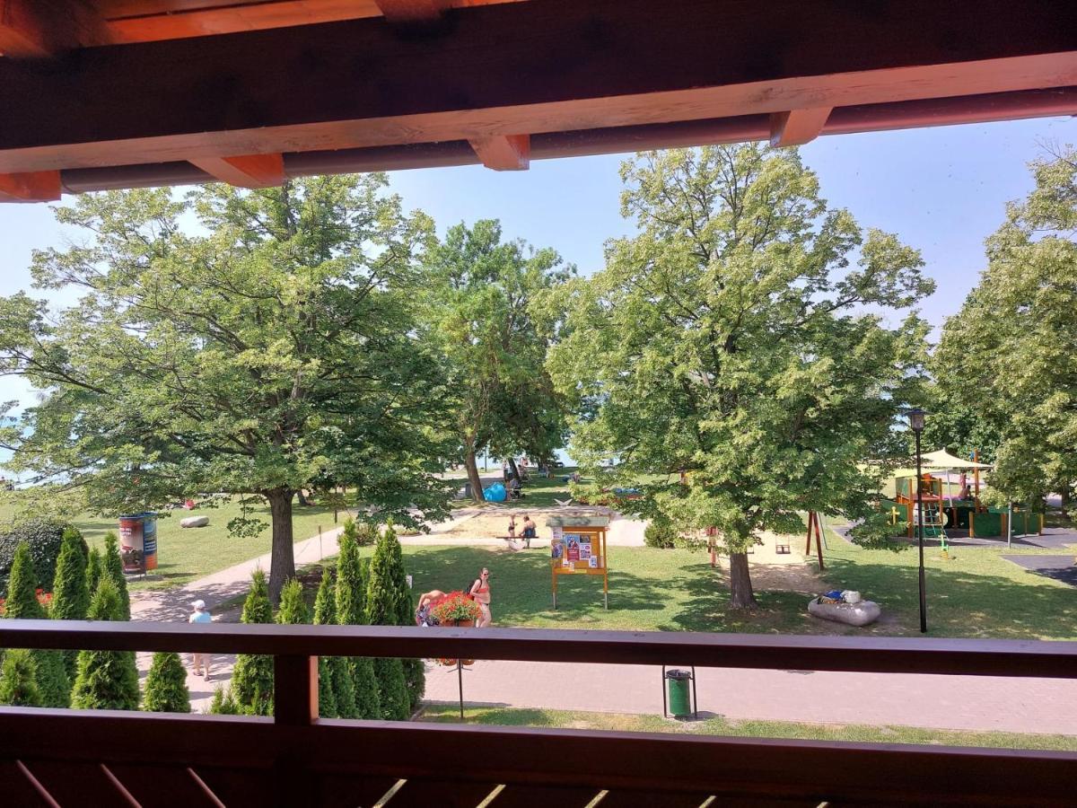 Foeveny Apartmanok Balatonfůzfő Екстериор снимка